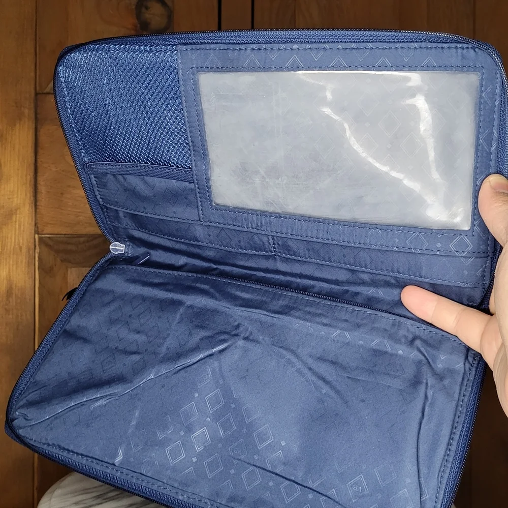 Vera Bradley Factory Personal Travel Organizer - Picture 10 of 13